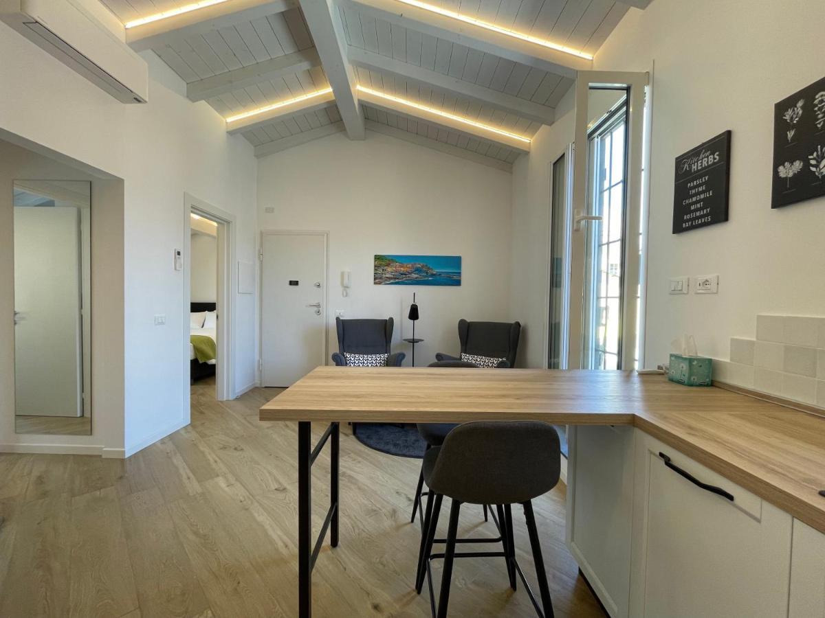Sun Luxury Apartment In Centro Storico 키아바리 외부 사진