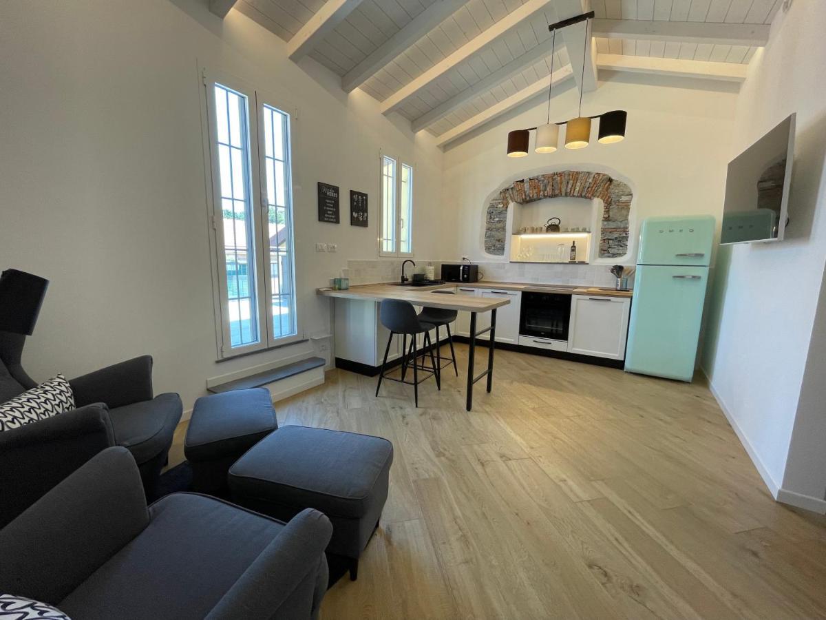 Sun Luxury Apartment In Centro Storico 키아바리 외부 사진