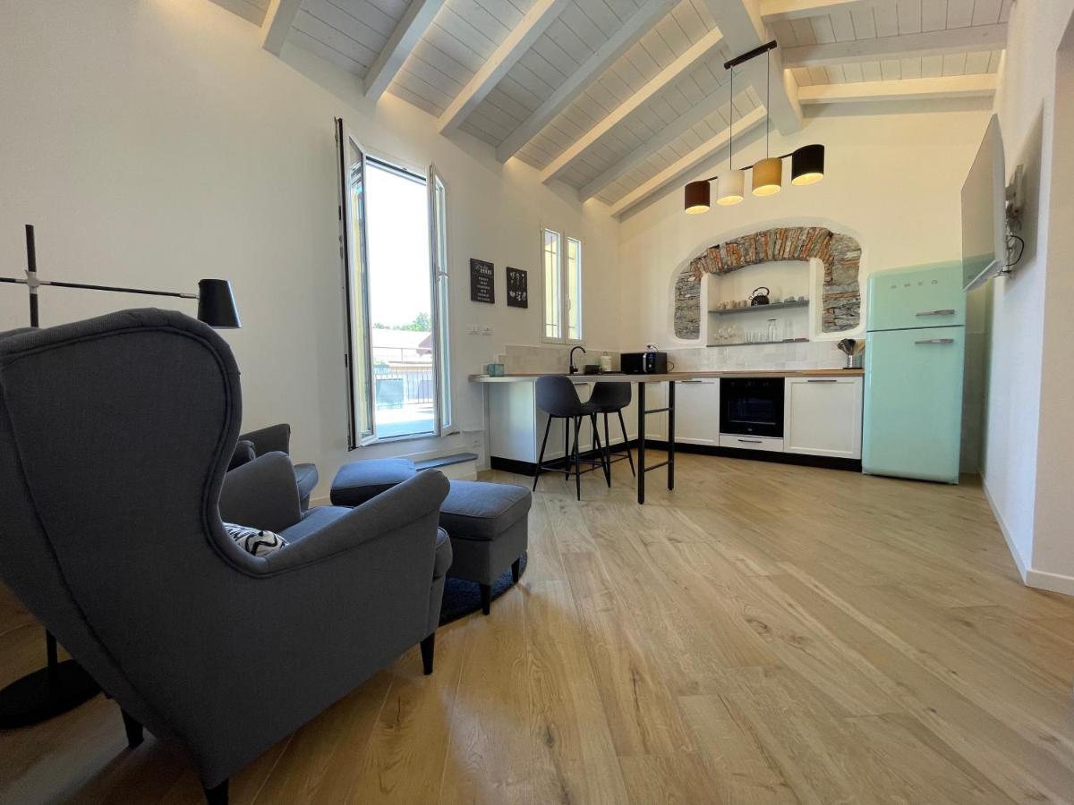 Sun Luxury Apartment In Centro Storico 키아바리 외부 사진